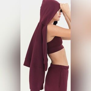 Burgundy hoodie jacket zip down divided with old navy high rise go dry capris